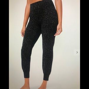Lululemon Align joggers 28”